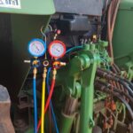 Diagnóstico de ar-condicionado em máquina agrícola com manifold